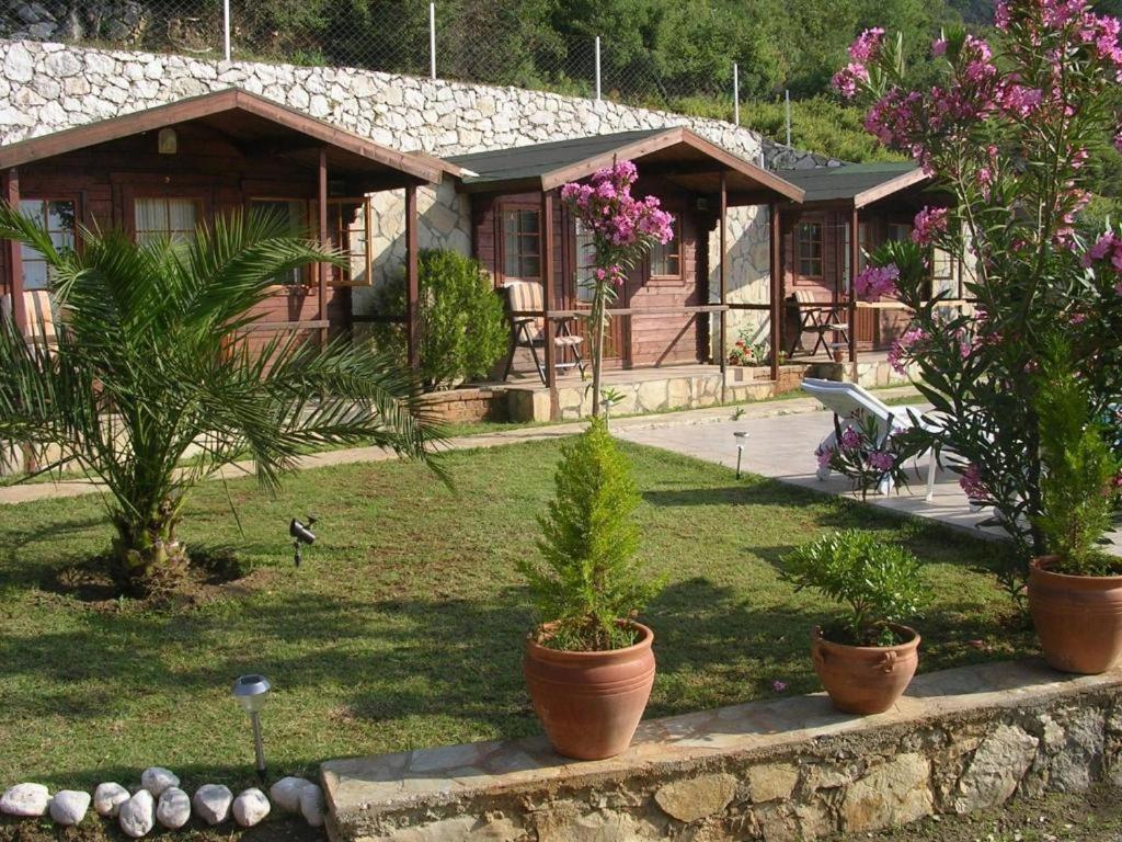 Onur Motel Faralya Fethiye Exterior foto